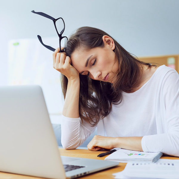 Stanchezza mentale: sintomi, cause e possibili rimedi