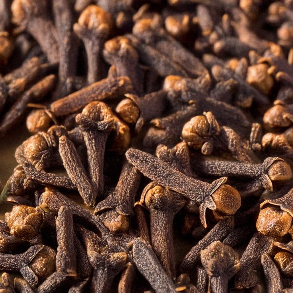Chiodi di garofano, un alleato naturale per il benessere della gola